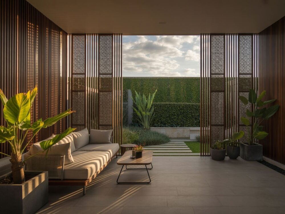 drewniane panele na tarasie